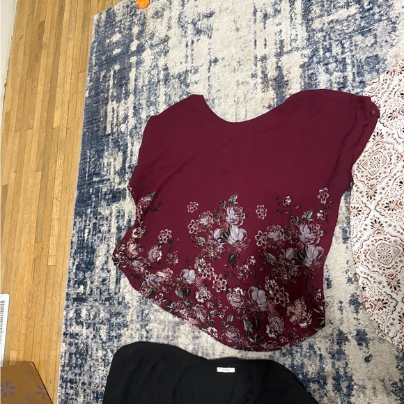 Maurices Charcoal Short Sleeve Tee with White Speckles - Picture 2 of 6